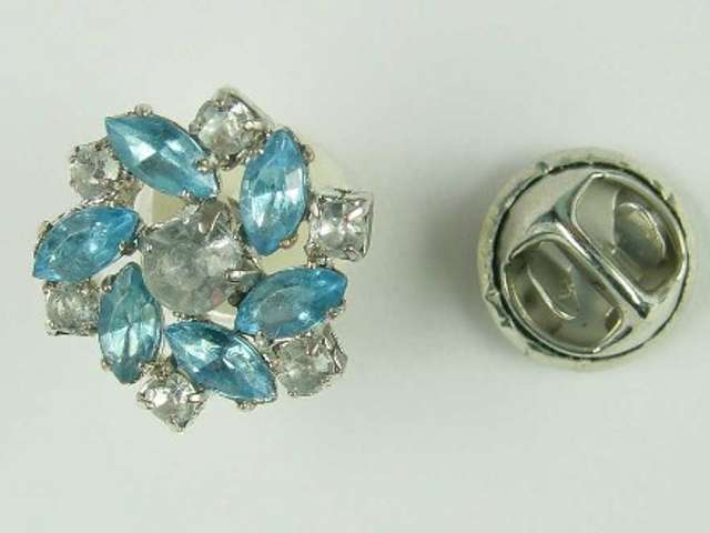 Brooch rhinestone